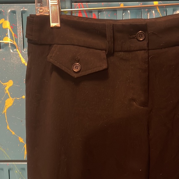 BCBGMaxazria size 4 capri slacks w/pocket detailing  W207 - Picture 2 of 10